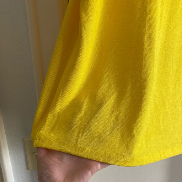 Women’s Summer Weight Short Sleeve Sweater - Picture 4 of 7